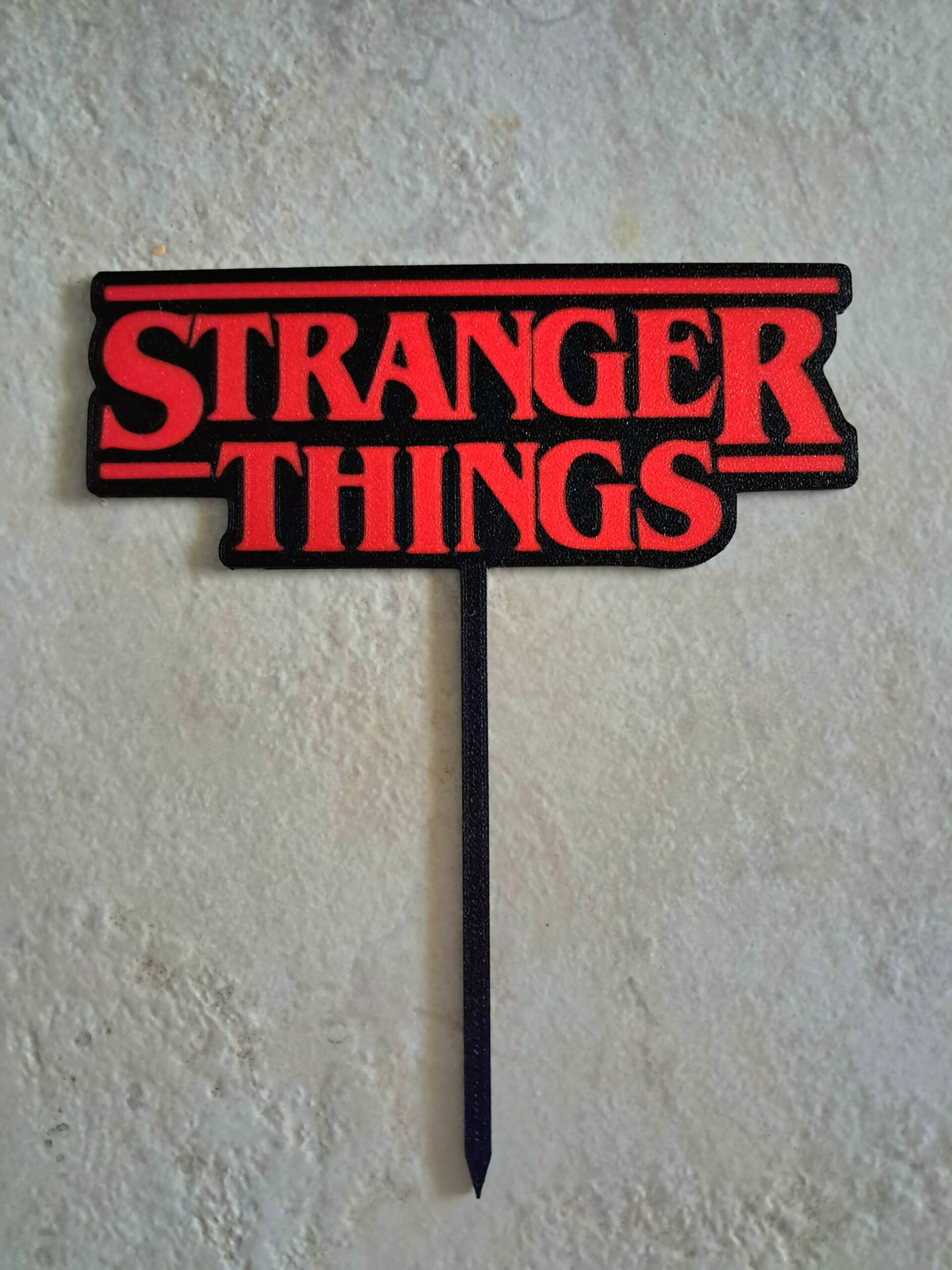 Topper με Stranger Things 1 Topper με Stranger Things